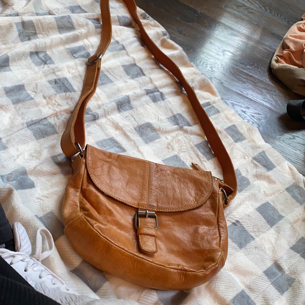 COPY - Leather crossbody